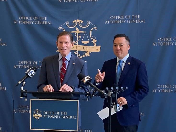 Blumenthal joined Connecticut Attorney General William Tong in calling for increased protections for airline passengers. 